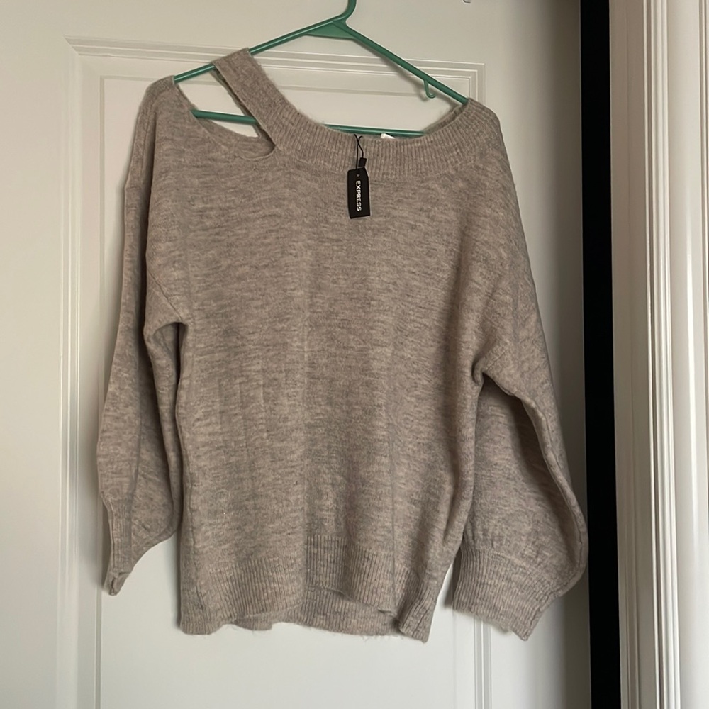 NWT is express brand cold shoulder sweater size medium